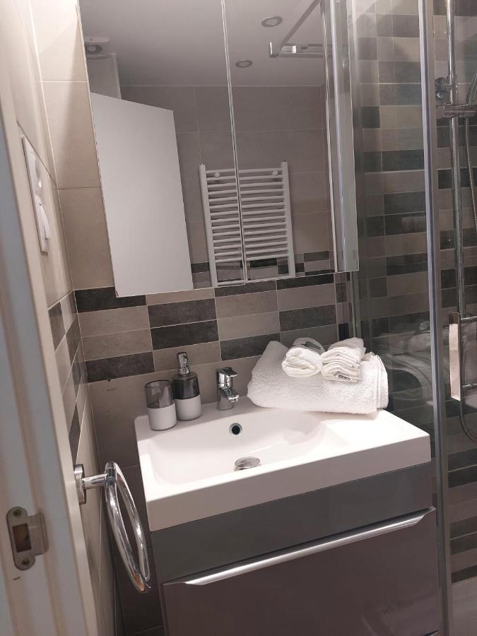 Apartamento Zaragoza Plaza Europa Kültér fotó